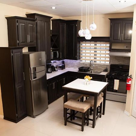 Stacys Place #2 2 Bedroom Apartment Port of Spain Luaran gambar